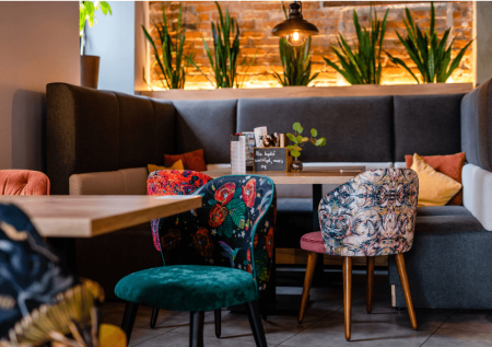 KRZESŁO TAPICEROWANE - MARIDANA.png