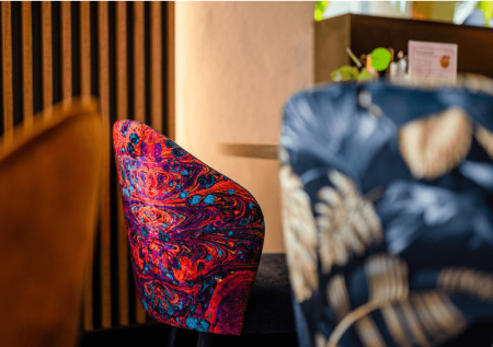 KRZESŁO TAPICEROWANE - DABIH.png