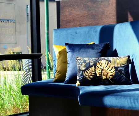 PODUSZKA DEKORACYJNA ZABŁYSZCZ 45X45 - PALES